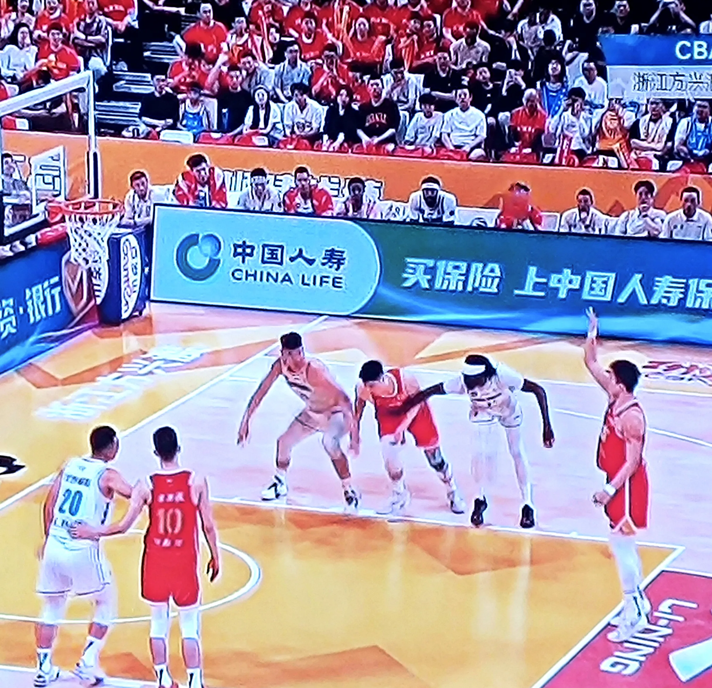 包含江西男篮士气高涨，为争取下一场比赛做好准备的词条
