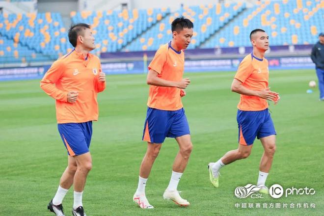 关于山东鲁能主场击败天津泰达，保持不败纪录的信息