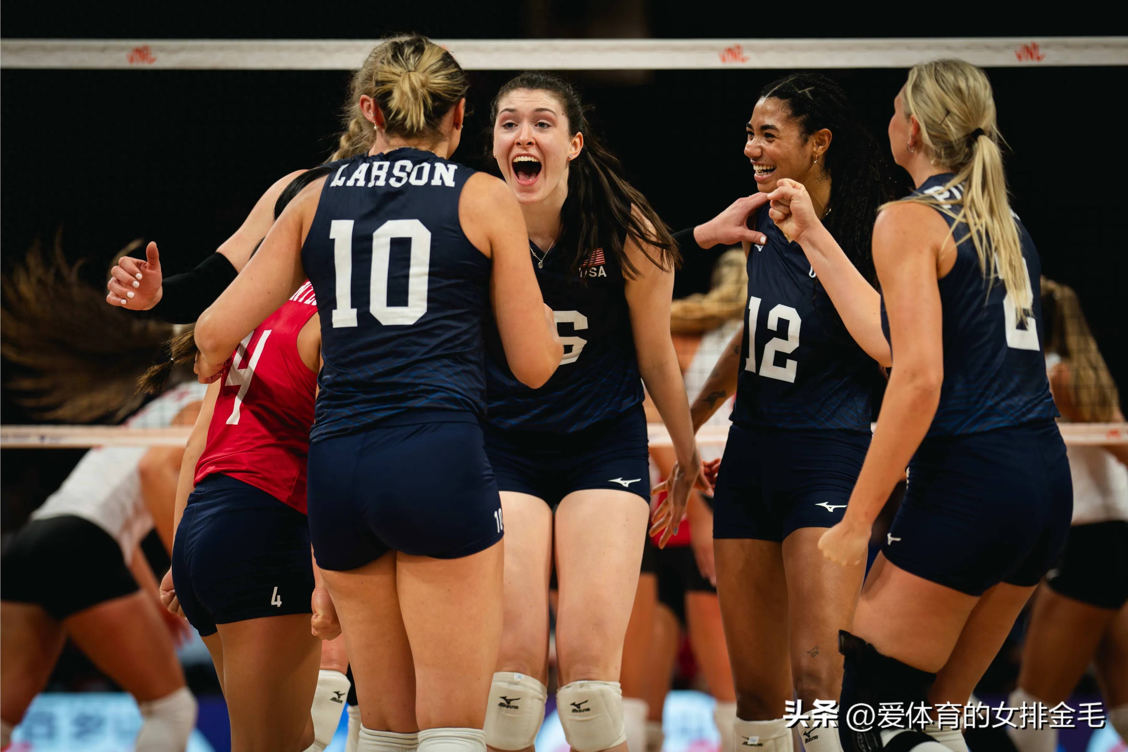 美国体操选手优雅表现，登上领奖台