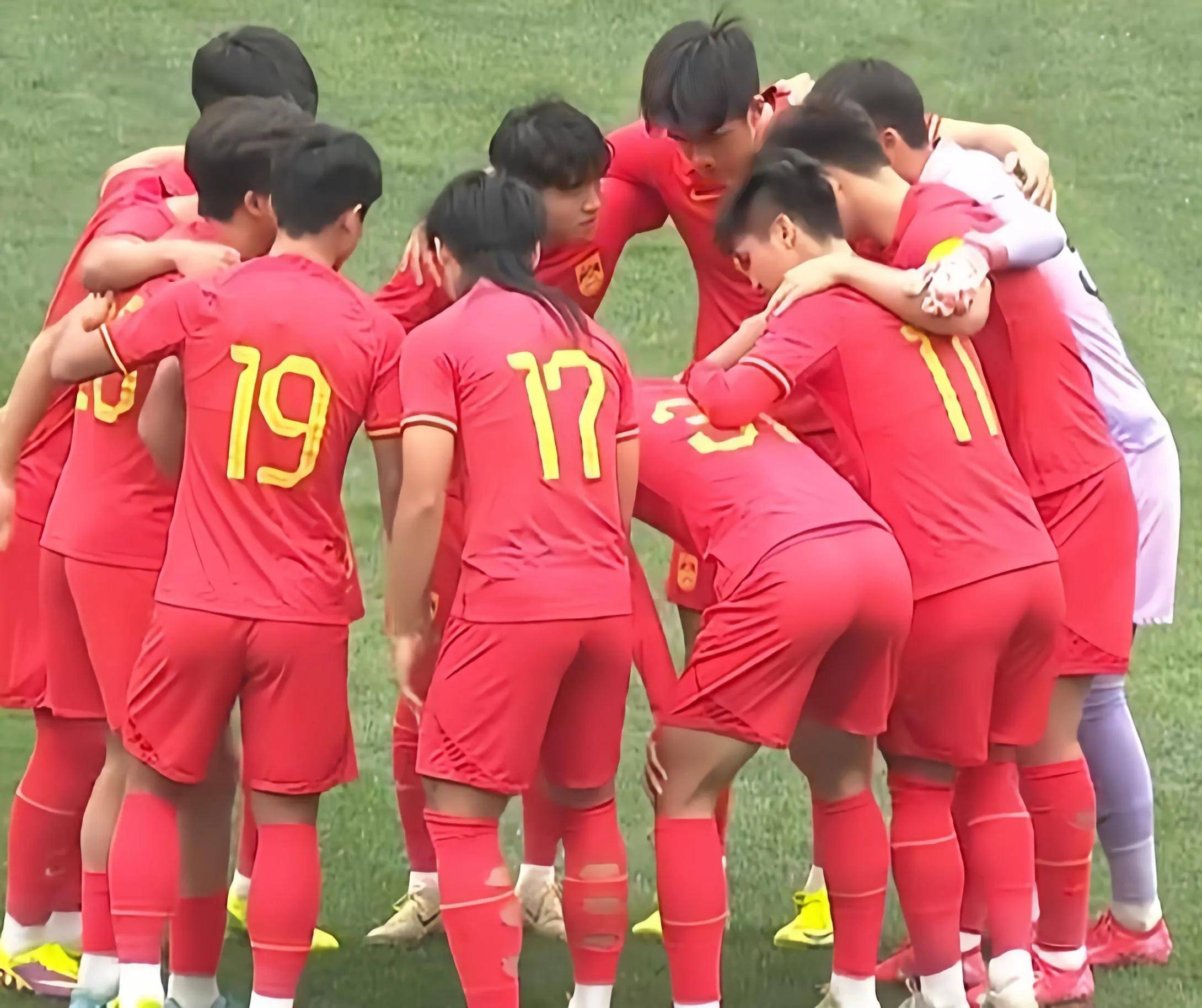 下周足坛精彩赛程，球迷欢呼雀跃