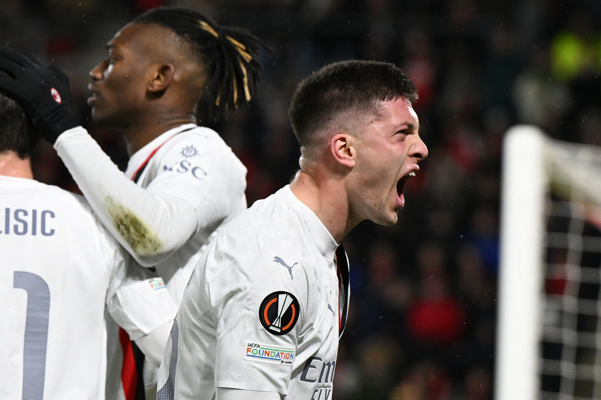 包含雷恩惊险晋级，成功晋级下一轮的词条